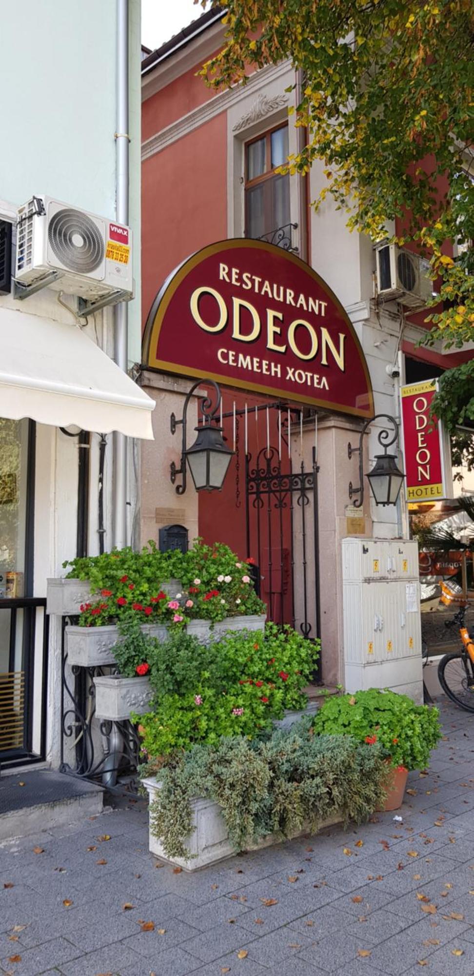 Hotel Odeon Plowdiw Exterior foto
