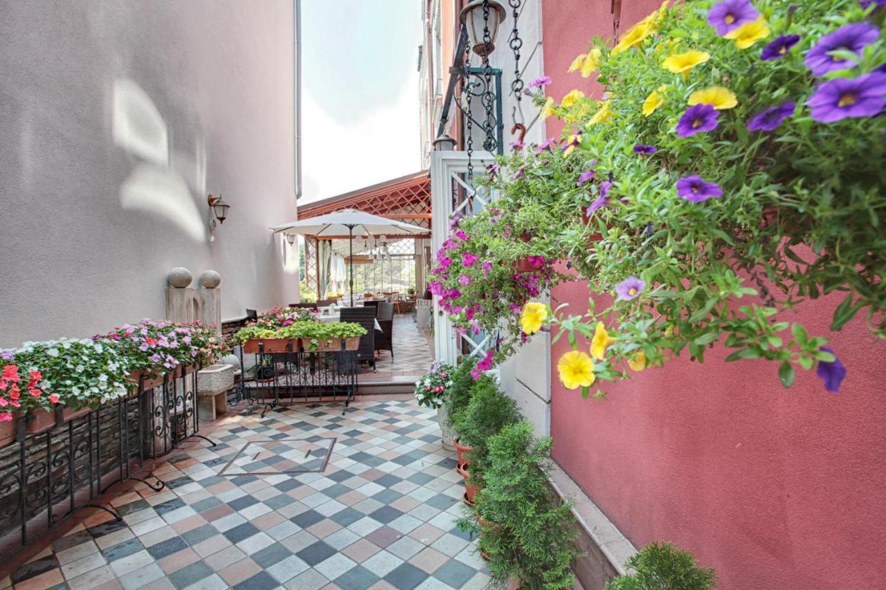 Hotel Odeon Plowdiw Exterior foto